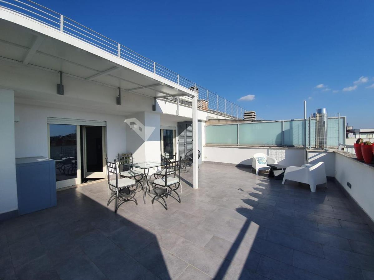 Penthouse 41 In Trastevere With Big Terrace Rom Exteriör bild